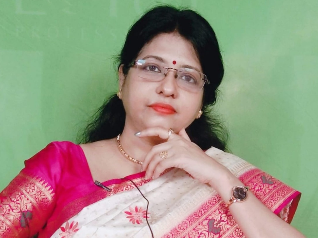 Prof. Dr. Swati Ghosal is the best Astrologer in Kolkata